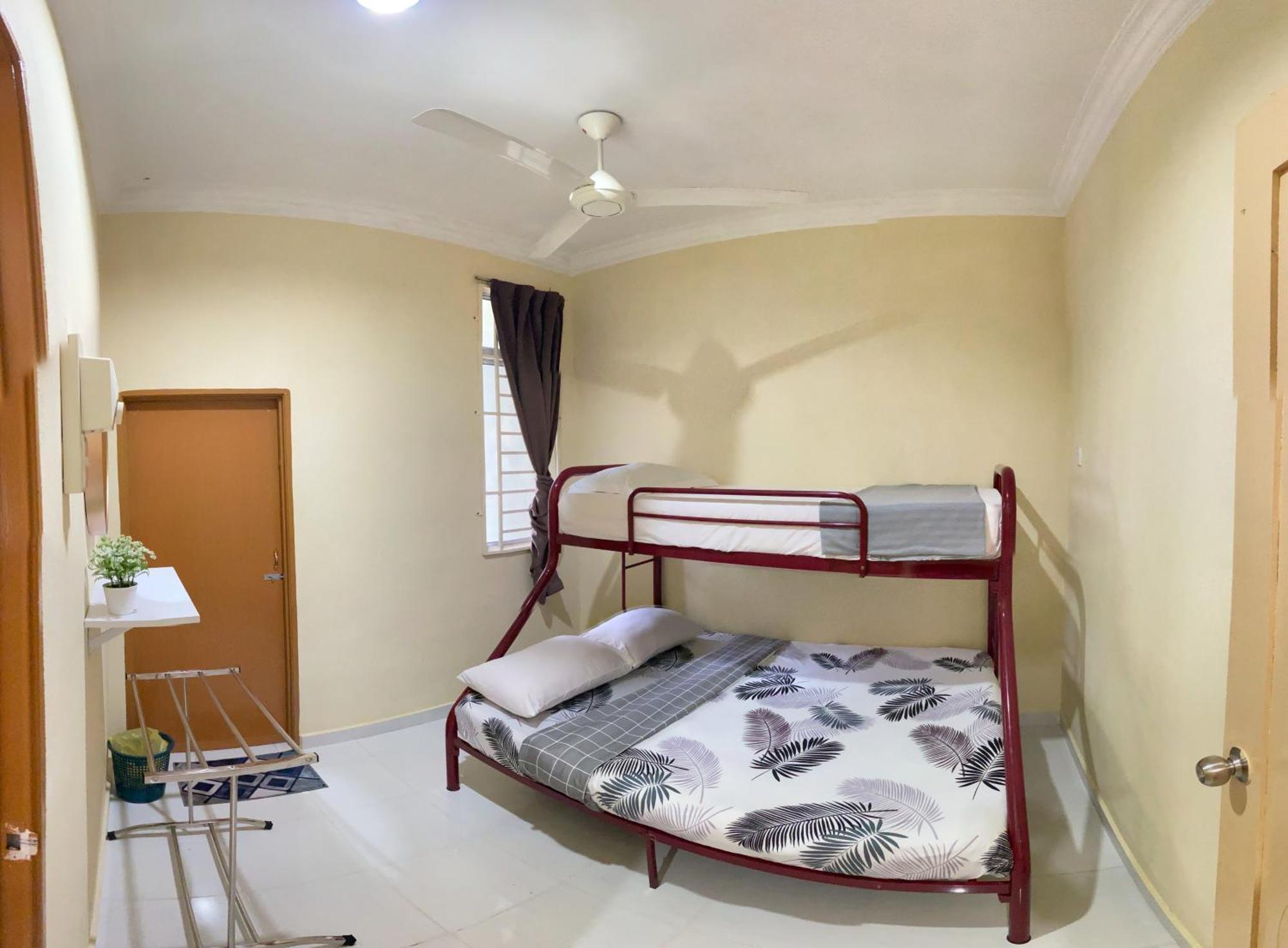 Naufa Homestay 2 3R3B Machang Macang Exterior photo
